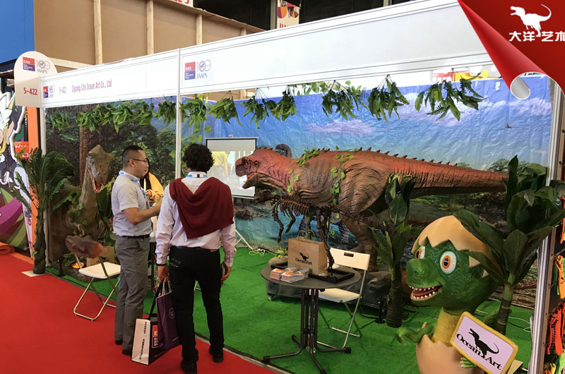 ����չ��